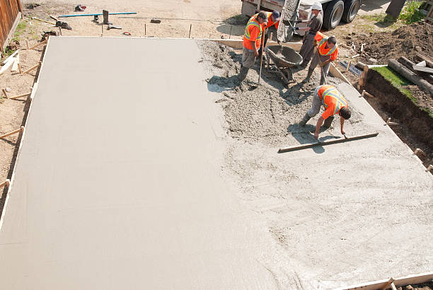 Best Best Concrete Contractor  in Holtville, CA